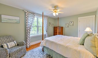 6 Carolina Ln, Beaufort, SC 29907