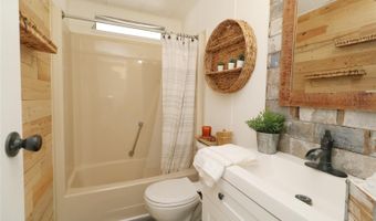 119 S SAINT THOMAS Cir, Apollo Beach, FL 33572