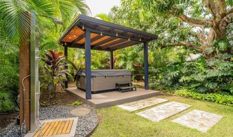 427 Akoakoa Pl, Kailua, HI 96734