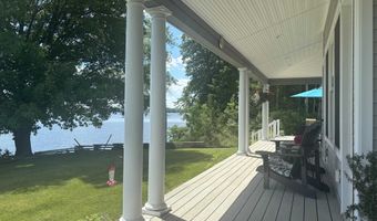 390 Wagner Point Rd, Alburgh, VT 05440