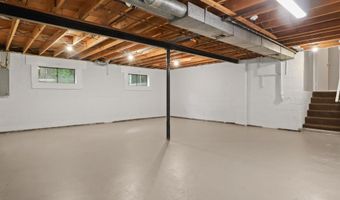 8504 CANTERBURY Dr, Annandale, VA 22003