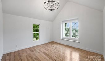 910 Everett Pl, Charlotte, NC 28205