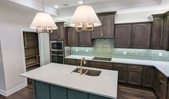 727 E Lexington Ln, Andover, KS 67002