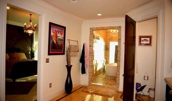 2668 Beach Blvd 2a, Biloxi, MS 39531