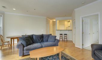 1320 N WAYNE St N 307, Arlington, VA 22201