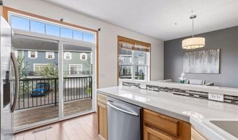 15592 Eagles Nest Way, Apple Valley, MN 55124