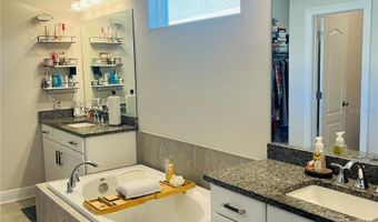 5721 SILVER SUN Dr, Apollo Beach, FL 33572