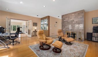 29 Dennell Dr, Lincoln, RI 02865