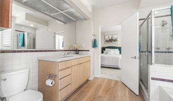 1927 Glendon 301, Los Angeles, CA 90025