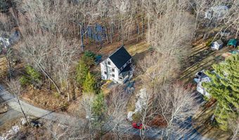 162 Lakeside Oaks Dr, Barrington, NH 03825