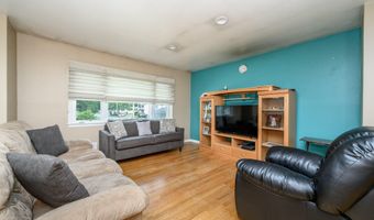 701 Beach Ave, Beachwood, NJ 08722