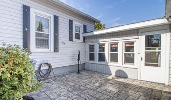 409 W SOUTH St, Abingdon, IL 61410