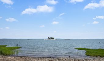 50 Beach View Dr, Stamford, CT 06902