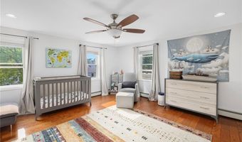 121 Spofford Ave, Warwick, RI 02888