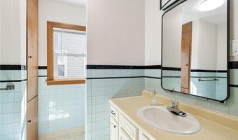 902 11th Ave SW, Austin, MN 55912