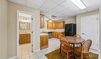 1050 Chestnut Glen Dr, Athens, GA 30606