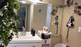 3101 N Country Club Dr 101, Aventura, FL 33180