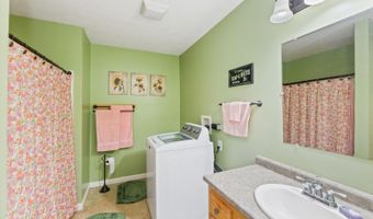 5 Pinehurst Dr, Bennington, NH 03442