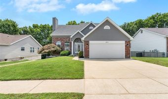 1971 Fox Pointe Dr, Arnold, MO 63010