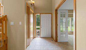 704 SW Coventry Cir, Ankeny, IA 50023