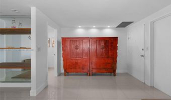 9102 W Bay Harbor Dr 5D, Bay Harbor Islands, FL 33154