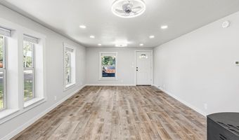 311 N School St, Cascade, ID 83611