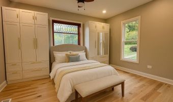 102 Center St, Algonquin, IL 60102