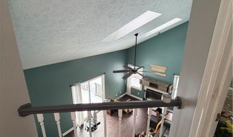 749 Regina Dr, Vermilion, OH 44089