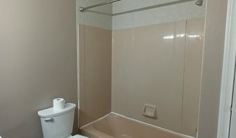 39 Brookside Dr 7, Brattleboro, VT 05301
