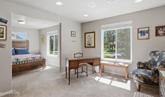 33 Parkland Dr, Blanchard, ID 83804