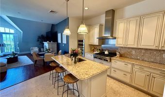 1000 Chapel View Blvd 311, Cranston, RI 02920