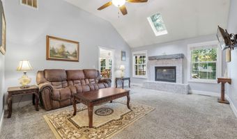 1019 Daniels St, Aurora, MO 65605