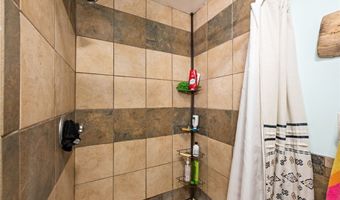 5825 Lake Rd 9, Ashtabula, OH 44004