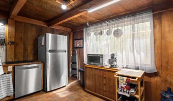 513 FAIRWAY Dr, Basye, VA 22810