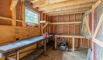951 Dana Rd, Barre, MA 01005