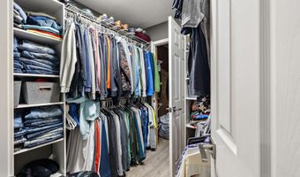 9820 Snow Pointe Dr SE, Alto, MI 49302