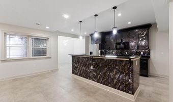 7301 CALVERT St, Annandale, VA 22003