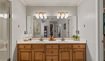 1257 East Dr, Bartlesville, OK 74006