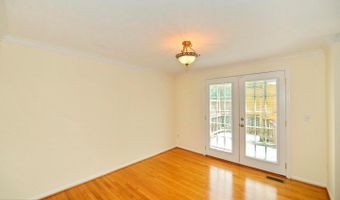 43855 CHLOE Ter, Ashburn, VA 20147