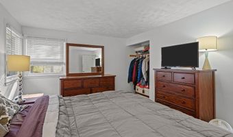 50 Circledale Dr, Cumberland, RI 02864