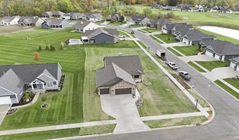 2002 Bogey Ct, Auburn, IN 46706