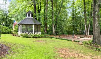 1217 FERNDALE Dr, Auburn, AL 36832