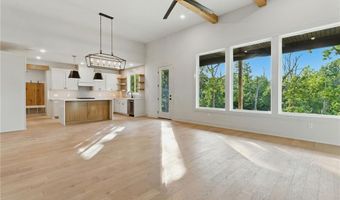 23 Kirkwall Ln, Bella Vista, AR 72715