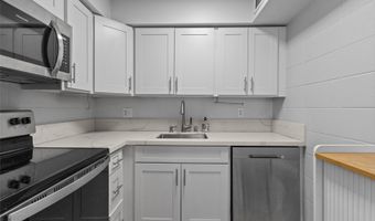 929 Ahana St 201, Honolulu, HI 96814