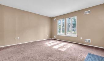 33 Windward Dr, Barnegat, NJ 08005