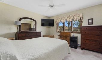 11 Renfrew Ave, Middletown, RI 02842