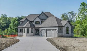 405 Club Dr W, Aurora, OH 44202