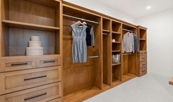 5120 Creek Oak Dr, Fallbrook, CA 92028