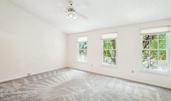 44049 FERNCLIFF Ter, Ashburn, VA 20147