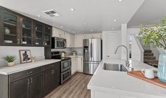 5759 W DRAKE Ct, Chandler, AZ 85226